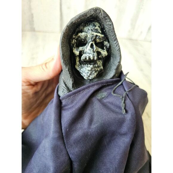 Paper magic PMG grim reaper skeleton mini hanging Halloween prop - Picture 5 of 6